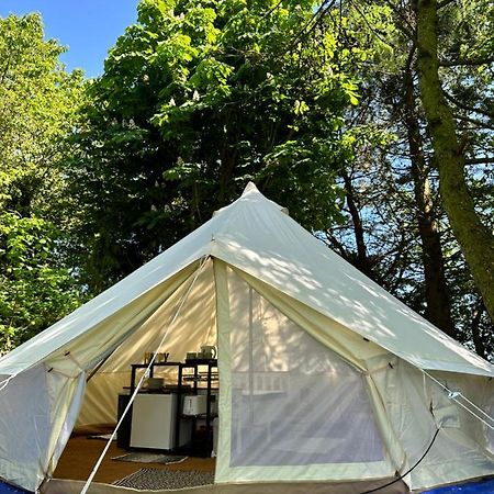 Rosabell Bell Tent At Herigerbi Park Grantham Exteriér fotografie